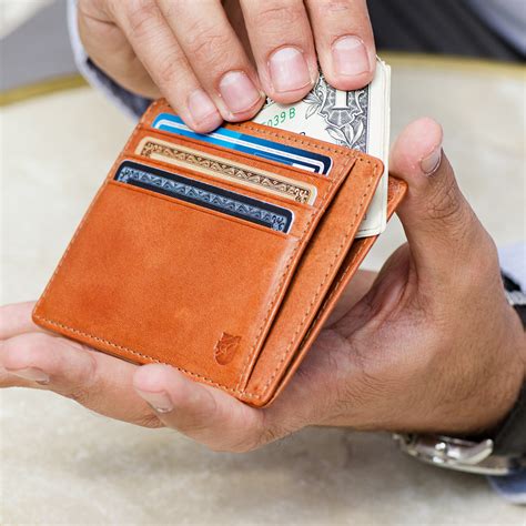 what is a rfid wallet